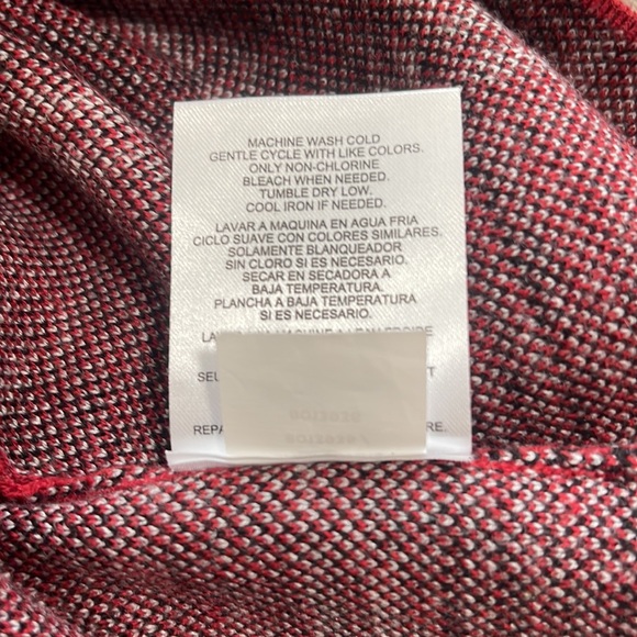 Jones New York Red Plaid sweater with rounded neckline - Picture 7 of 7